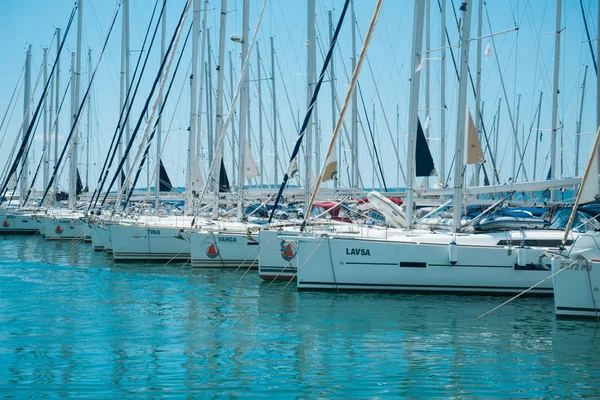 Brygga i Adriatiska havet — Stockfoto