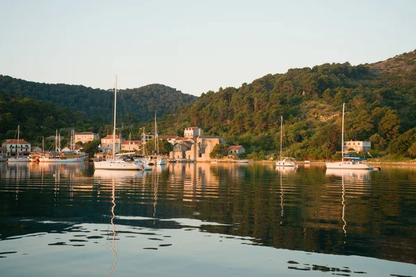 Brygga i Adriatiska havet — Stockfoto