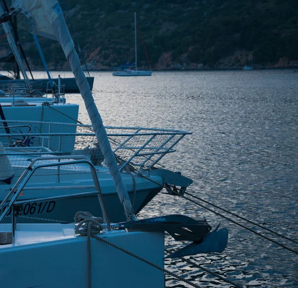 Aanlegsteiger in Adriatische Zee — Stockfoto