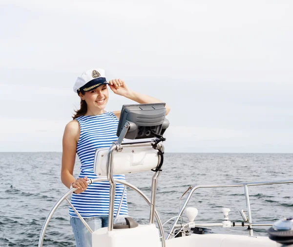 Young woman on yacht — Stock Photo, Image