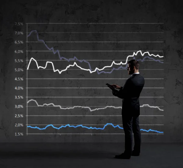 Biznesmen w czarnym garniturze — Zdjęcie stockowe
