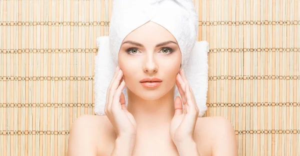 Woman in spa salon — Stock Photo, Image