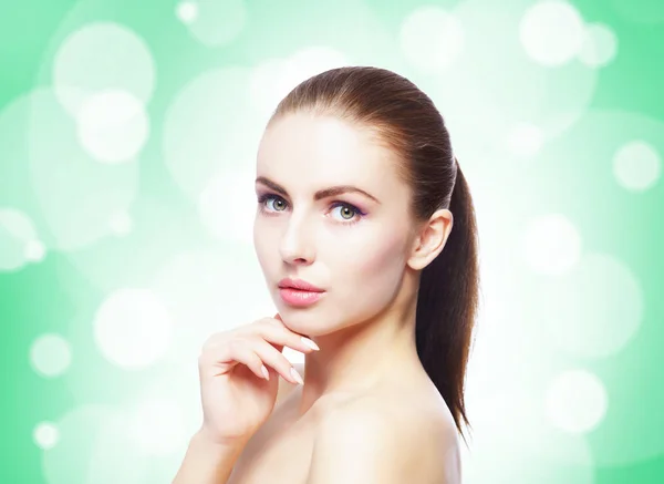 Portrait of young and beautiful woman — Stock Photo, Image