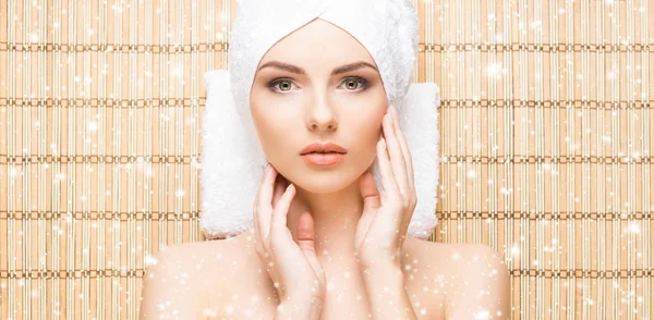 Kobieta w salonie spa — Zdjęcie stockowe