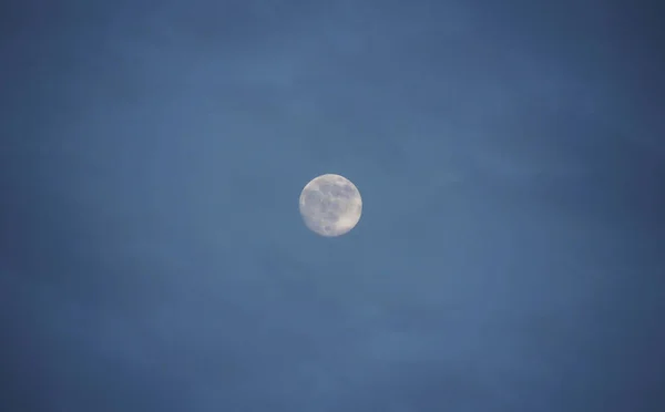 Luna Llena Cielo Azul Por Noche — Foto de Stock