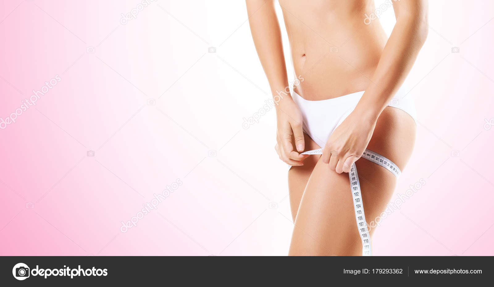 Обрезанное Фото Спортивной Женщины Белом Нижнем Белье Измеряющее Тело Розовом стоковое фото ©shmeljov 179293362