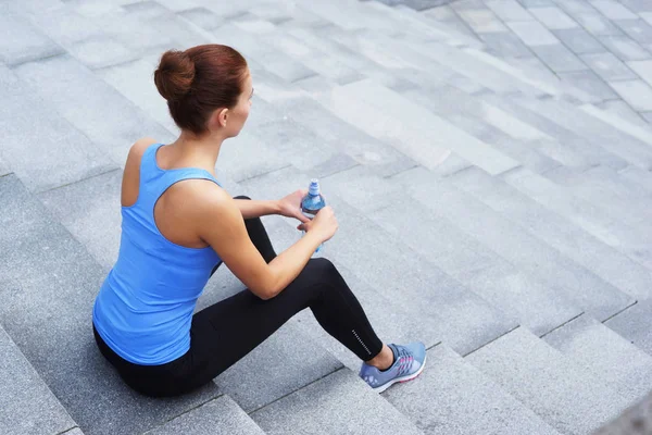 Femme Jeune Forme Sportive Qui Repose Après Entraînement Fitness Sport — Photo