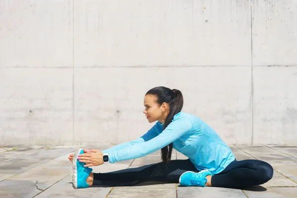 Young Fit Sporty Woman Stretching Street Fitness Sport Urban Jogging — Stock Photo, Image