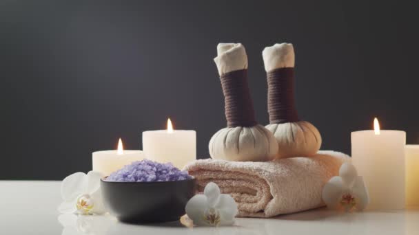 Aromaterapia Massagem Oriental Conceito Tratamento Spa Composição Relaxamento Toalhas Velas — Vídeo de Stock