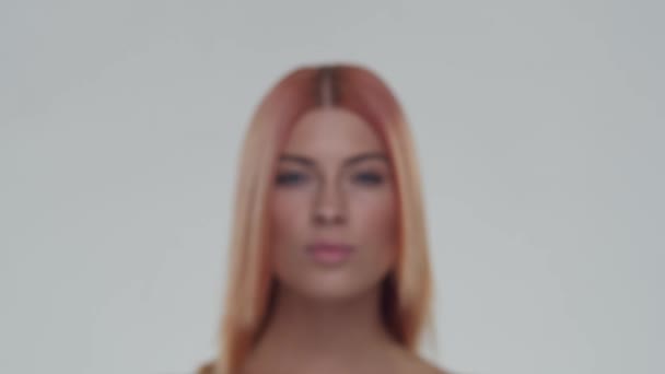 Studio Portrait Young Beautiful Natural Redhead Woman Face Lifting Cosmetics — Stock Video