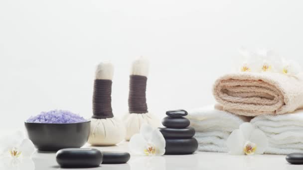 Aromatherapie Oosterse Massage Spa Behandeling Concept Ontspanning Samenstelling Van Handdoeken — Stockvideo