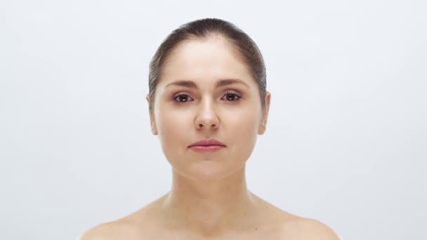 Studio Portrait Young Beautiful Natural Woman Face Lifting Cosmetics Make — Stock Video