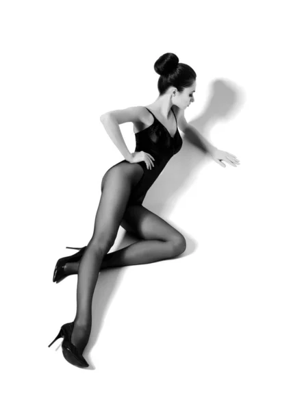 Piękna Modelka Czarny Strój Kąpielowy Wyroby Pończosznicze Młoda Piękna Brunetka — Zdjęcie stockowe