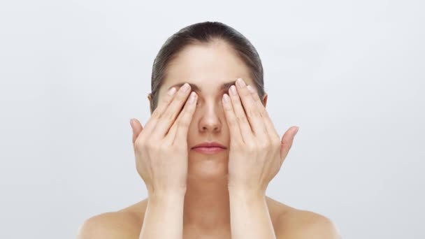 Studio Portrait Young Beautiful Natural Woman Applying Skin Care Cream — Stock Video