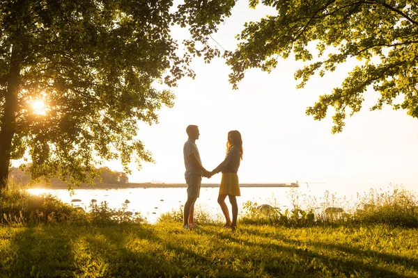 Loving Man Having Date His Beautiful Girlfriend Field Sea Background — Stock Photo, Image