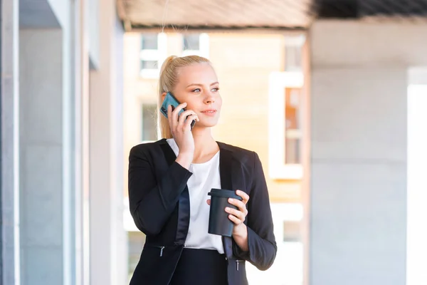 Foto Livre Jovem Atraente Empresária Estudante Mulher Fato Casual Conceito Imagem De Stock