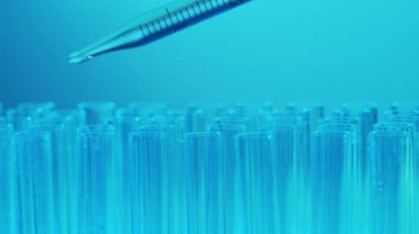 Hastanedeki bilimsel laboratuvara yakın çekim. Salgın hastalıklar, sağlık hizmetleri, aşı araştırmaları ve Coronavirus 2019-ncov test konsepti.