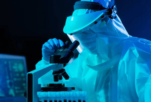 Scientist Protection Suit Masks Working Research Lab Using Laboratory Equipment — Stock Photo, Image