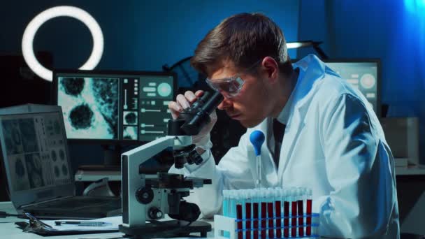 Scientist Working Lab Doctor Making Microbiology Research Laboratory Tools Microscope — Stock Video
