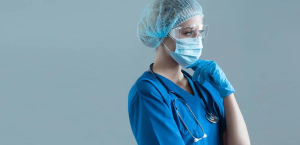 Medizinisches Fachpersonal Schutzanzügen Krankenschwester Chirurg Arzt Oder Sanitäter Blauer Uniform — Stockfoto