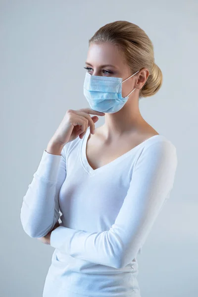 마스크를 여성의 날이야 Pandemic Coronavirus Covid Protection — 스톡 사진