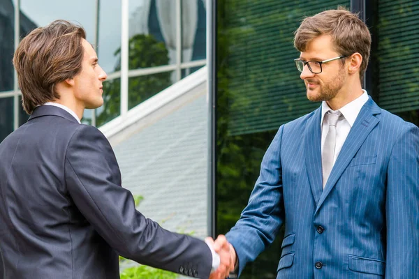 Lavoro Squadra Concetto Business Imprenditori Fiduciosi Abiti Formali Che Conversano — Foto Stock