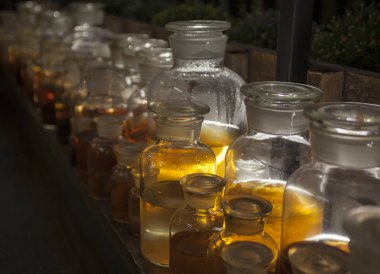 Cam kavanozlarda kombu çayı