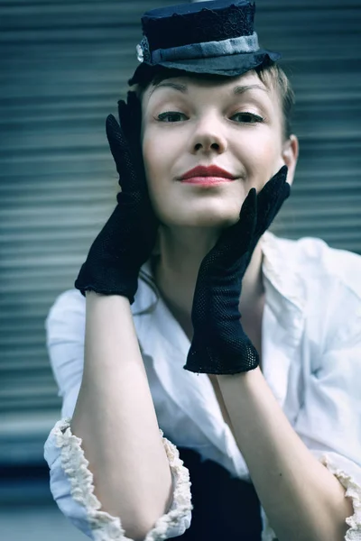 Modelo vestido em estilo vitoriano vintage — Fotografia de Stock