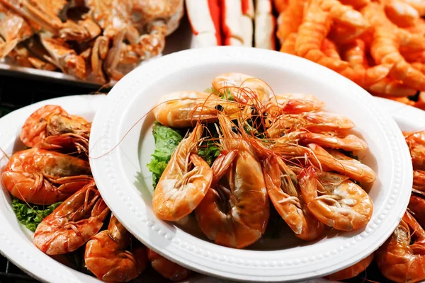 karides bölümleri plastik plakalar üzerinde