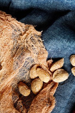 Kavrulmuş tuzlu badem Nutshell 