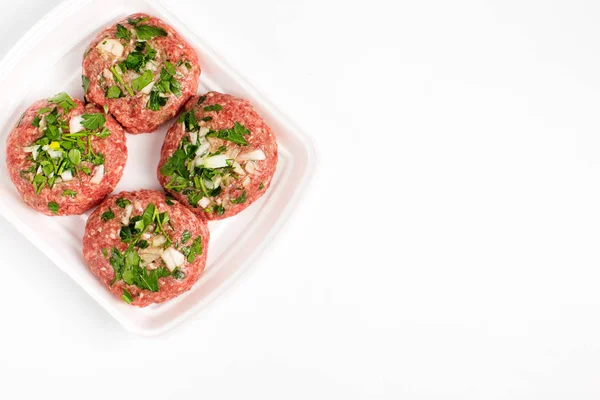 Alimentos crus, costeletas de carne pronta para preparar — Fotografia de Stock