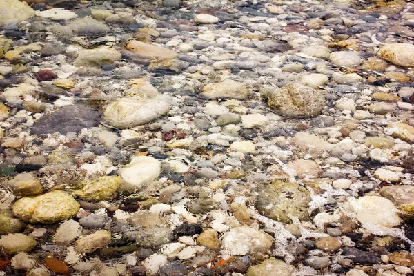 Камені з гальки під водою — стокове фото
