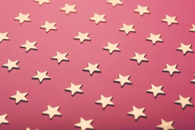 Altın yıldızlı pembe tatil geçmişi