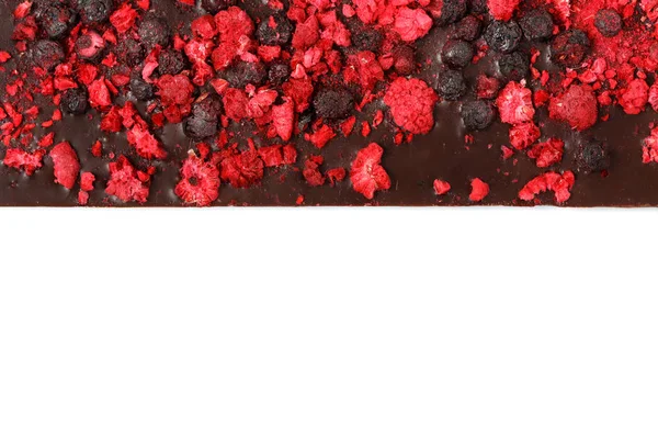 Coklat hitam buatan tangan bar dengan buah kering terisolasi di atas putih — Stok Foto