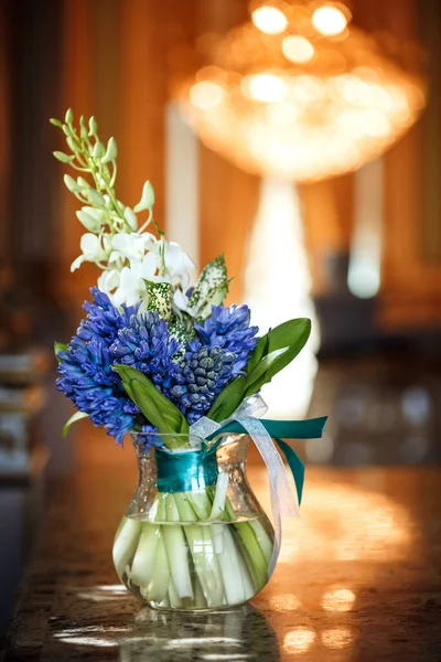 Bouquet Luxueux Avec Belles Jacinthes Bleues Dans Intérieur Magnifique Fleurs — Photo