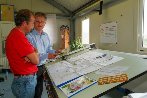 Ingenieurs samen te werken — Stockfoto