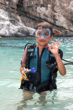 Çocuk discover scuba diving 