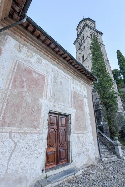 Santa Maria del Sasso, catedral de Morcote — Fotografia de Stock