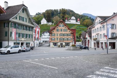 Sarnen Merkez Meydanı İsviçre Alpleri üzerinde