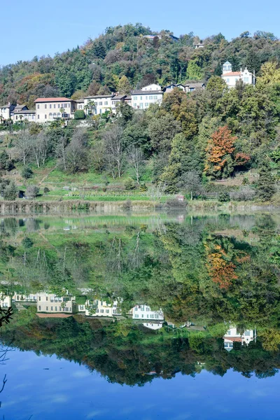 Blick auf das Dorf Breganzona — Stockfoto