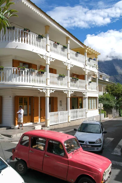 Immeuble colonial à Cilaos sur l'île de La Réunion — Photo