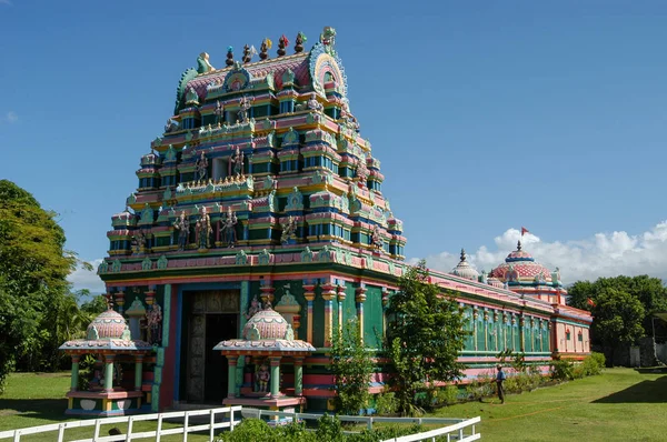 Templo de Le Colosse cerca de Saint-Andre —  Fotos de Stock