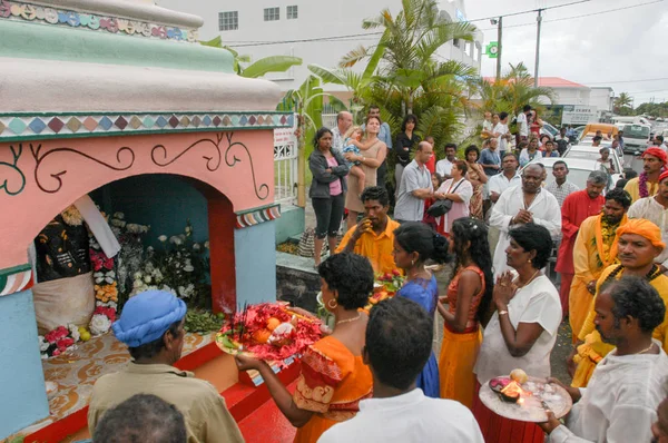 Индуистское празднование Пандиале в Сент-Андре на La Reunion — стоковое фото