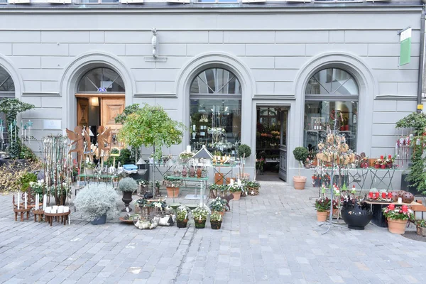 Çiçekçi dükkanı İsviçre'deki St. Gallen — Stok fotoğraf