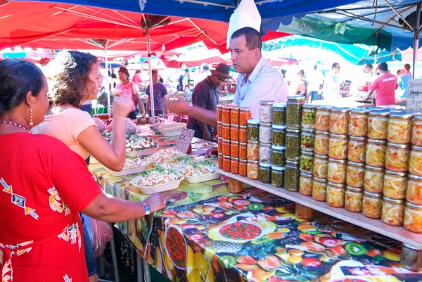 El mercado de San Pablo en la isla de La Reunión, Francia — Foto de Stock