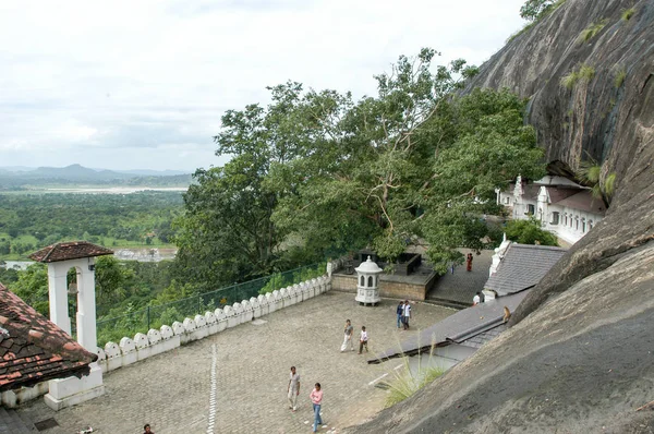 Templo cueva budista en Dambulla en Sri Lanka — Foto de Stock