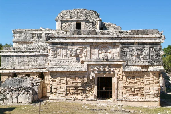 Edificio de las Monjas Chichen Itza Maja városban — Stock Fotó