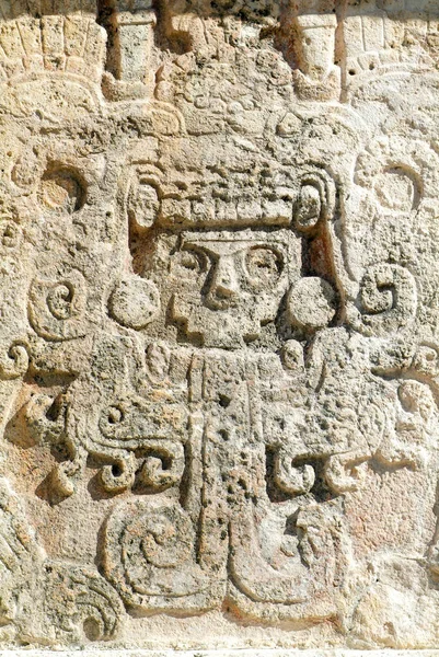 Bajorrelieve maya de Chichén Itzá —  Fotos de Stock