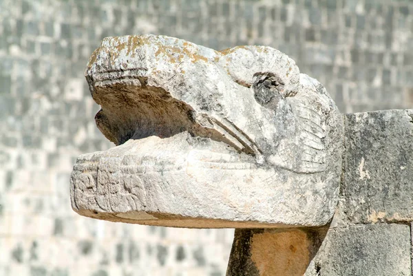 Jaguar heads of the Venus Platform, Chichen Itza — Stock Photo, Image