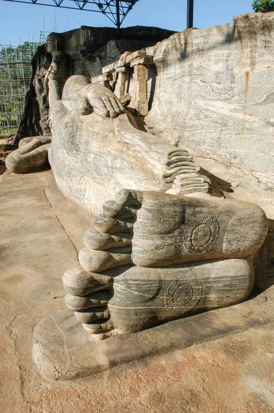 A Gal Vihara na cidade patrimônio mundial Polonnaruwa, Sri Lanka — Fotografia de Stock